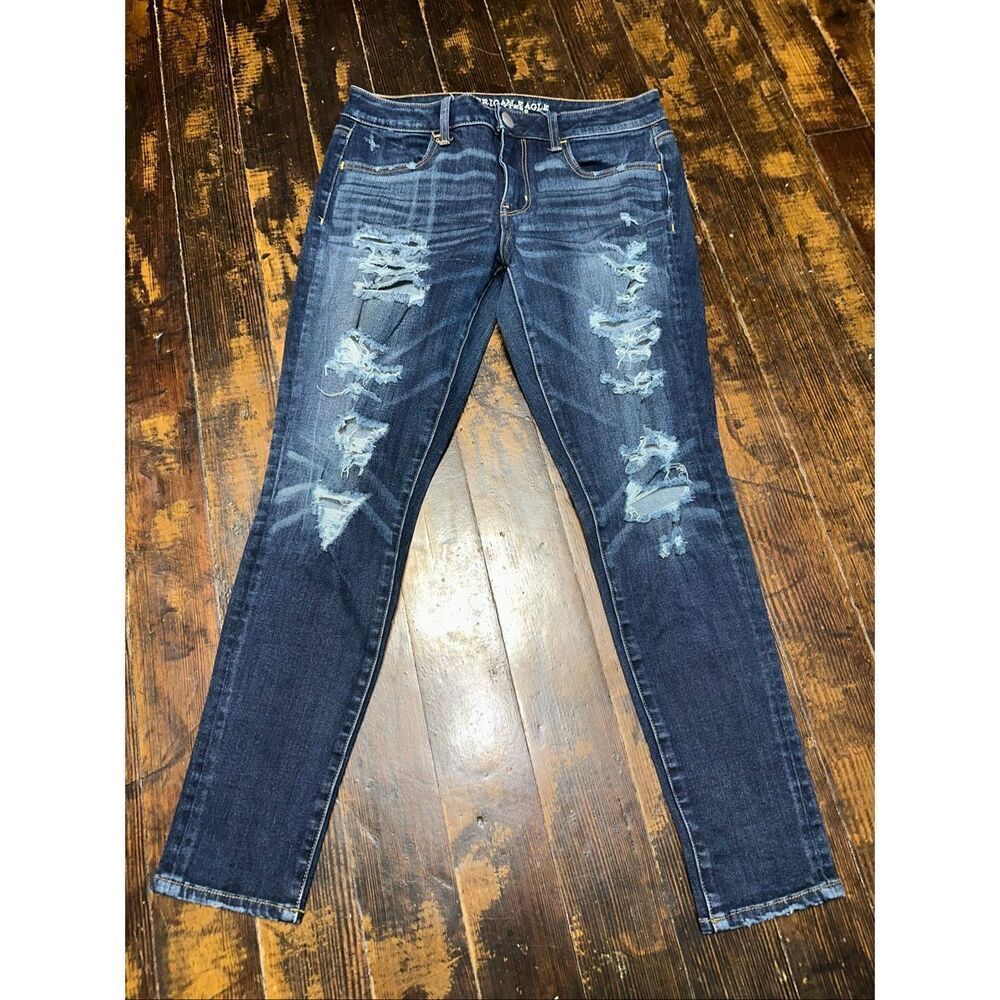 American Eagle 8 short destroyed stretch normcore jeggings